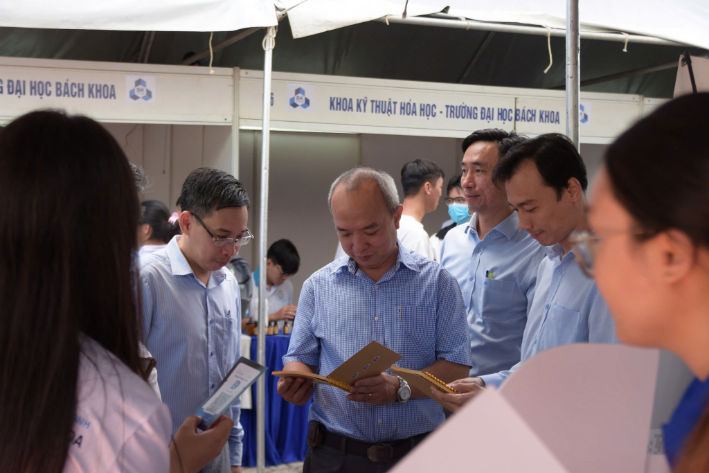 Nhấn vào ảnh để phóng to
